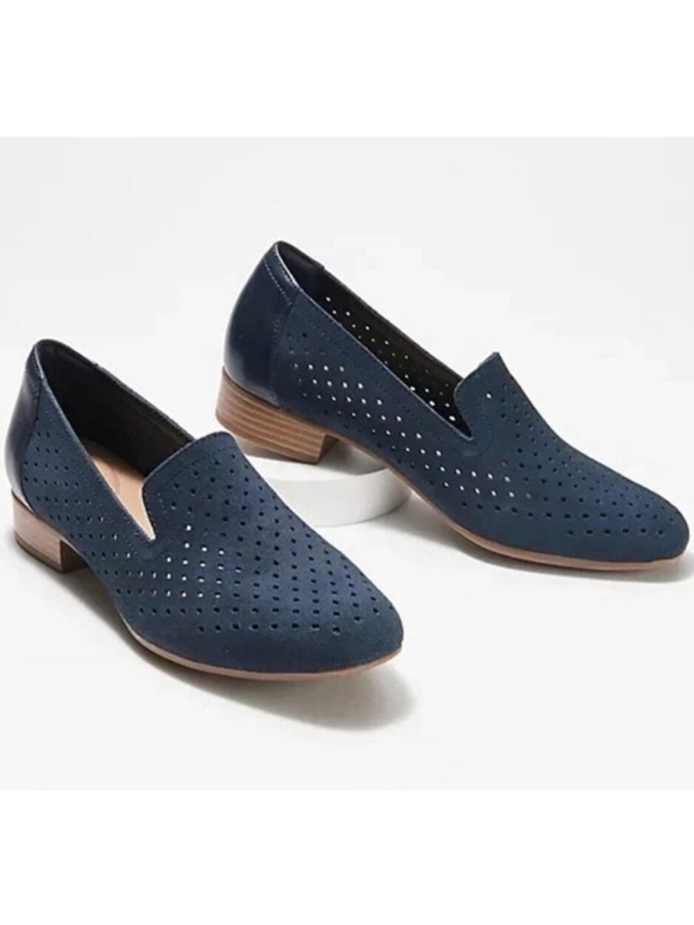 Clarks blue suede loafers Size 7.5 Preppy Office Work shoes Perforated leather